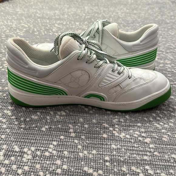Gucci basketball sneaker white with bright green accents, size 42.